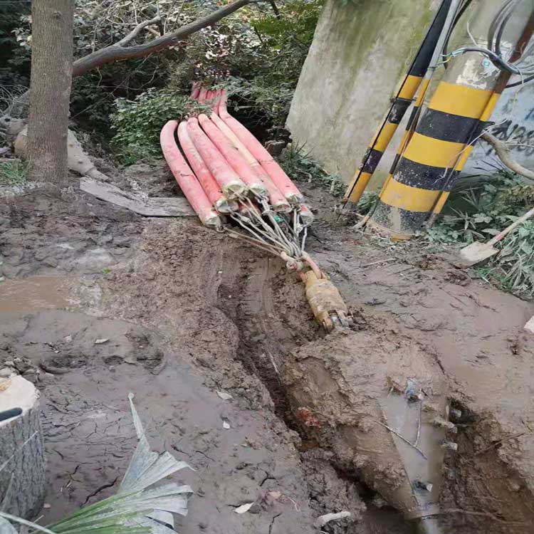 金山拖拉管